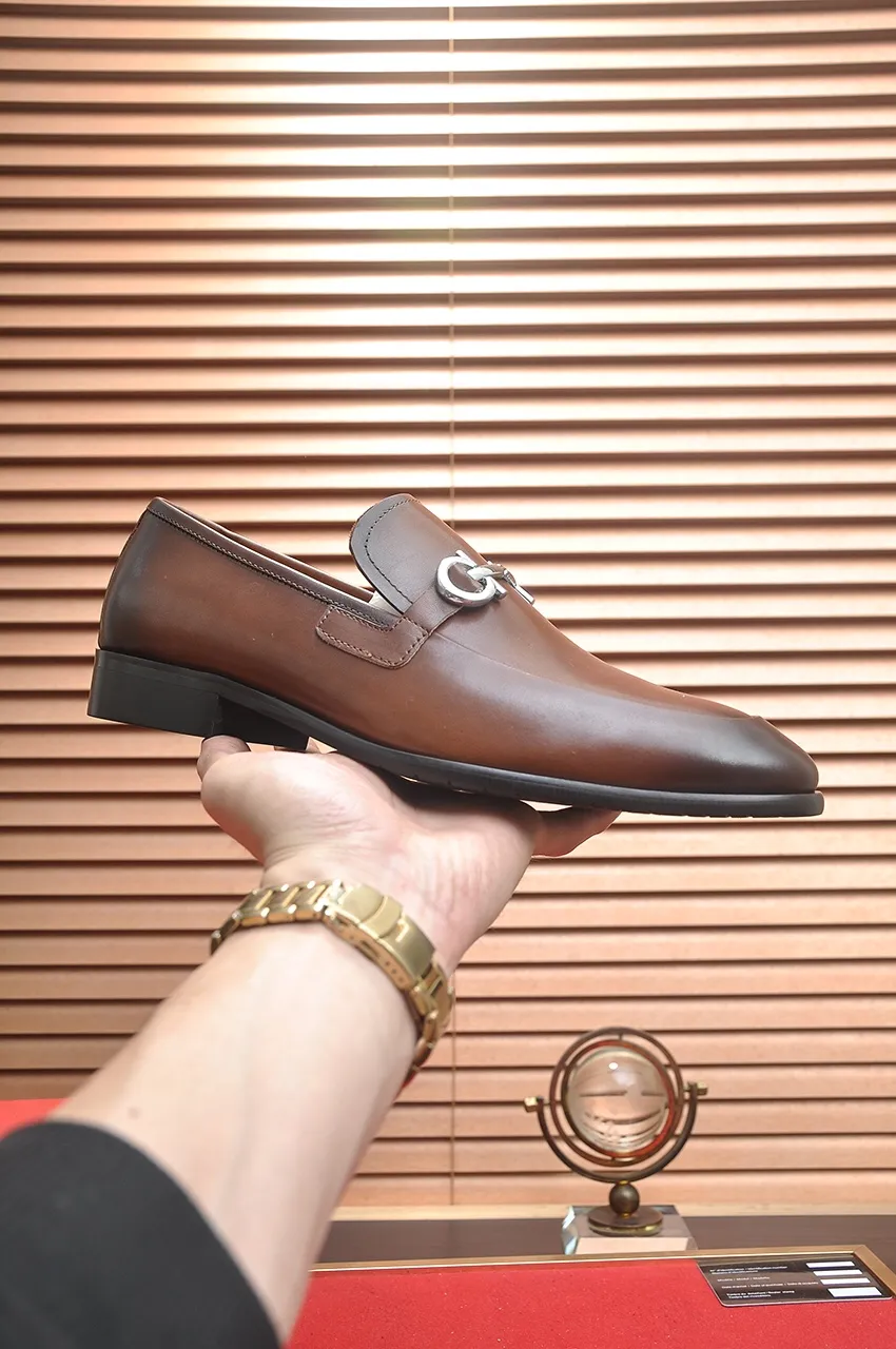 Men's shoes 💰520💶【Ferragamo/Ferragamo】The latest model in the counter. Original imported high-quality cowhide with open sides + imported 🐂 water-dyed cowhide lining + original luxury metal buckle + original combination outsole. No pressure for comparison. 38--45 (45 is custom-made and cannot be returned or exchanged)